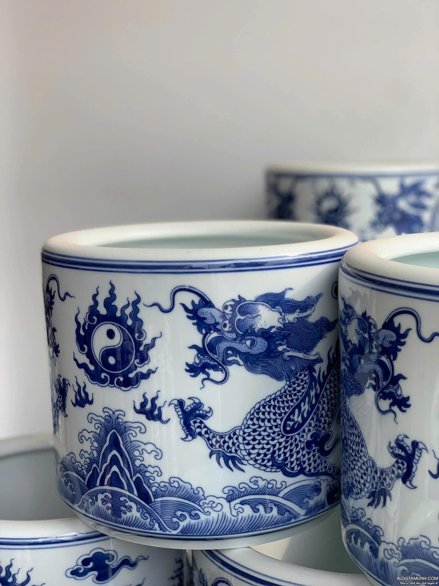 Nên chọn hình Âm Dương nào trên bát hương thờ cúng? 23