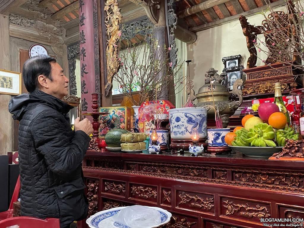 Nên chọn Bát hương mầu gì cho ban thờ gia tiên? 2