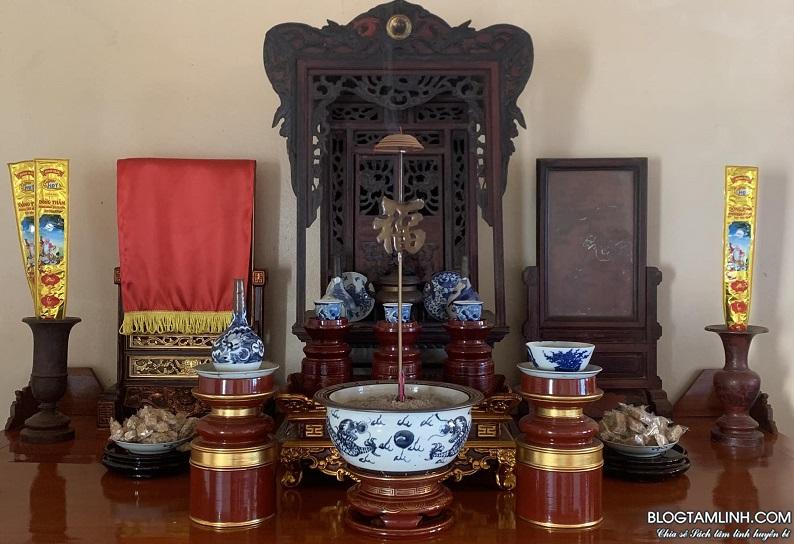 bát hương mầu gì