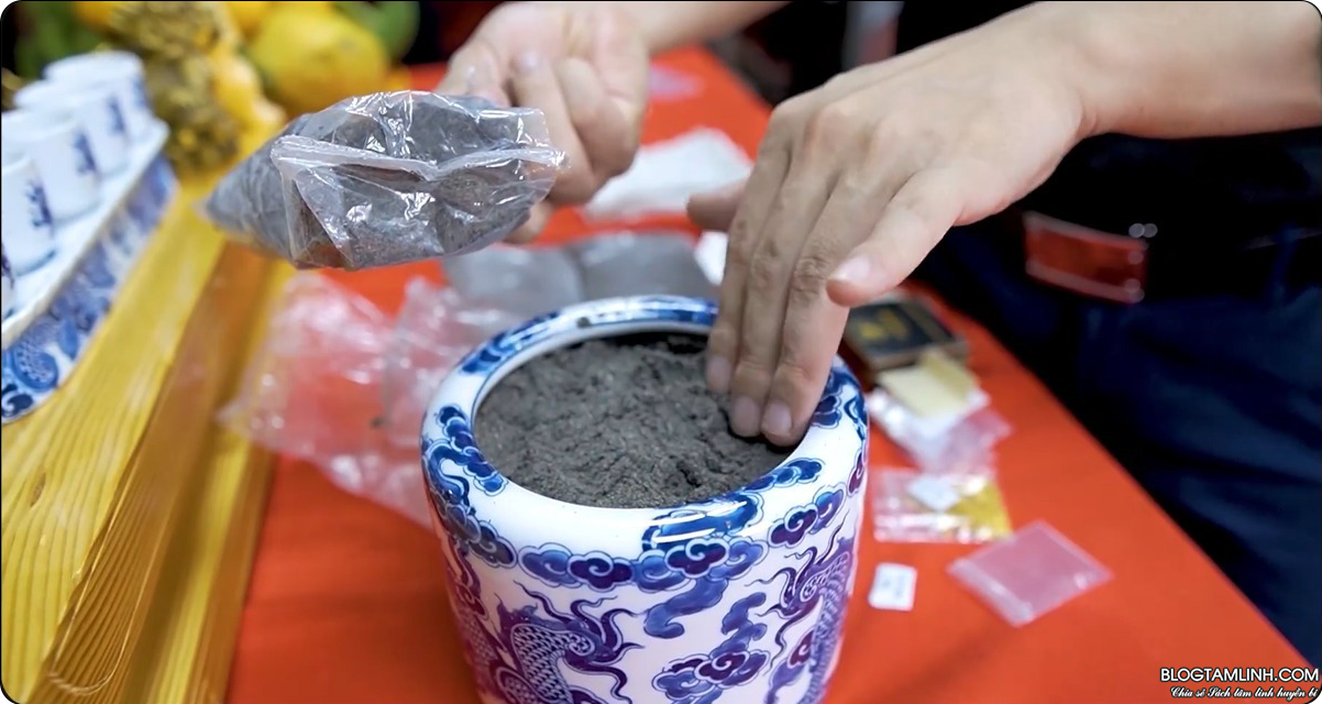 Ngày nào có thể đặt bát hương, thay ban thờ mới? 2 thay ban thờ