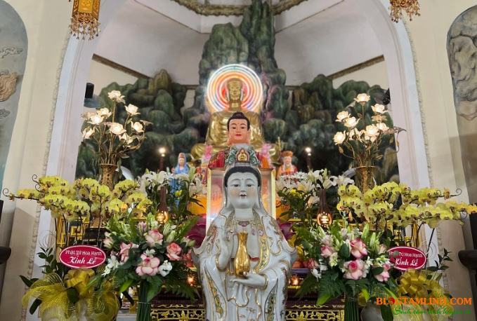 Văn khấn đi lễ chùa may mắn cả năm 9 Văn khấn đi lễ chùa may mắn cả năm 7