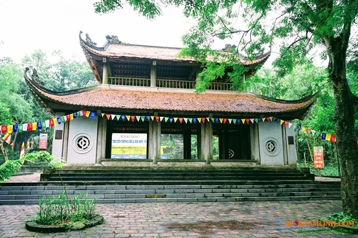 Đi lễ Đền Chùa nào vào tháng ba âm lịch?