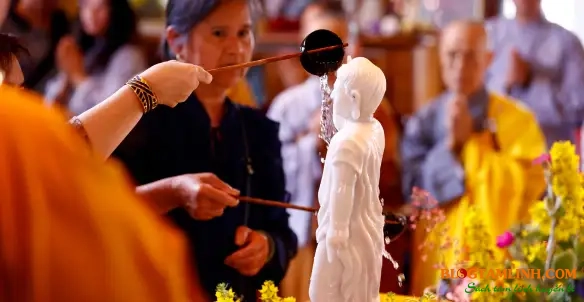 Đại lễ Phật Đản diễn ra vào Rằm tháng 4 âm lịch 4