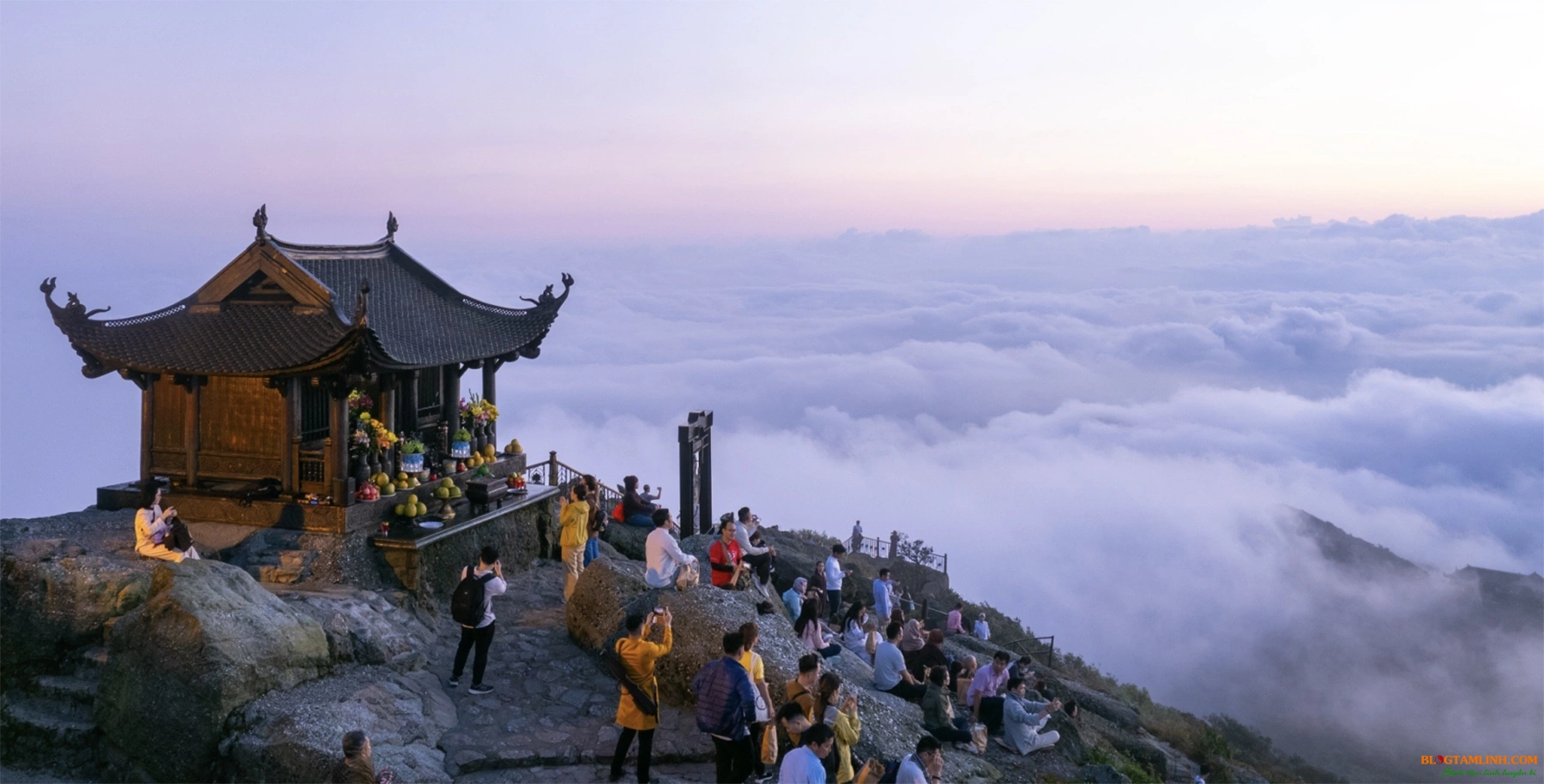 Đi lễ Đền Chùa nào vào tháng ba âm lịch?